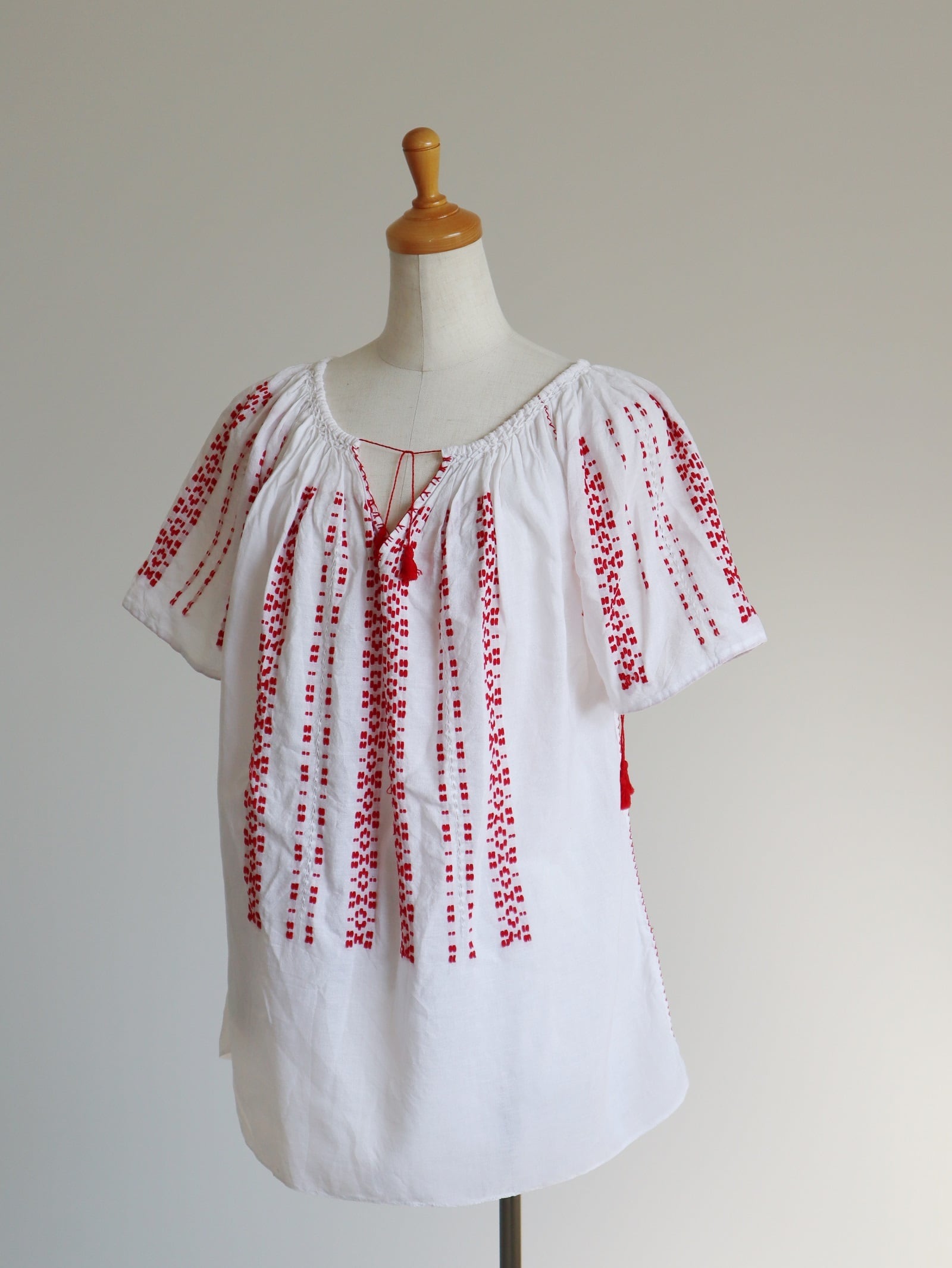 Rumania embroidery blouse