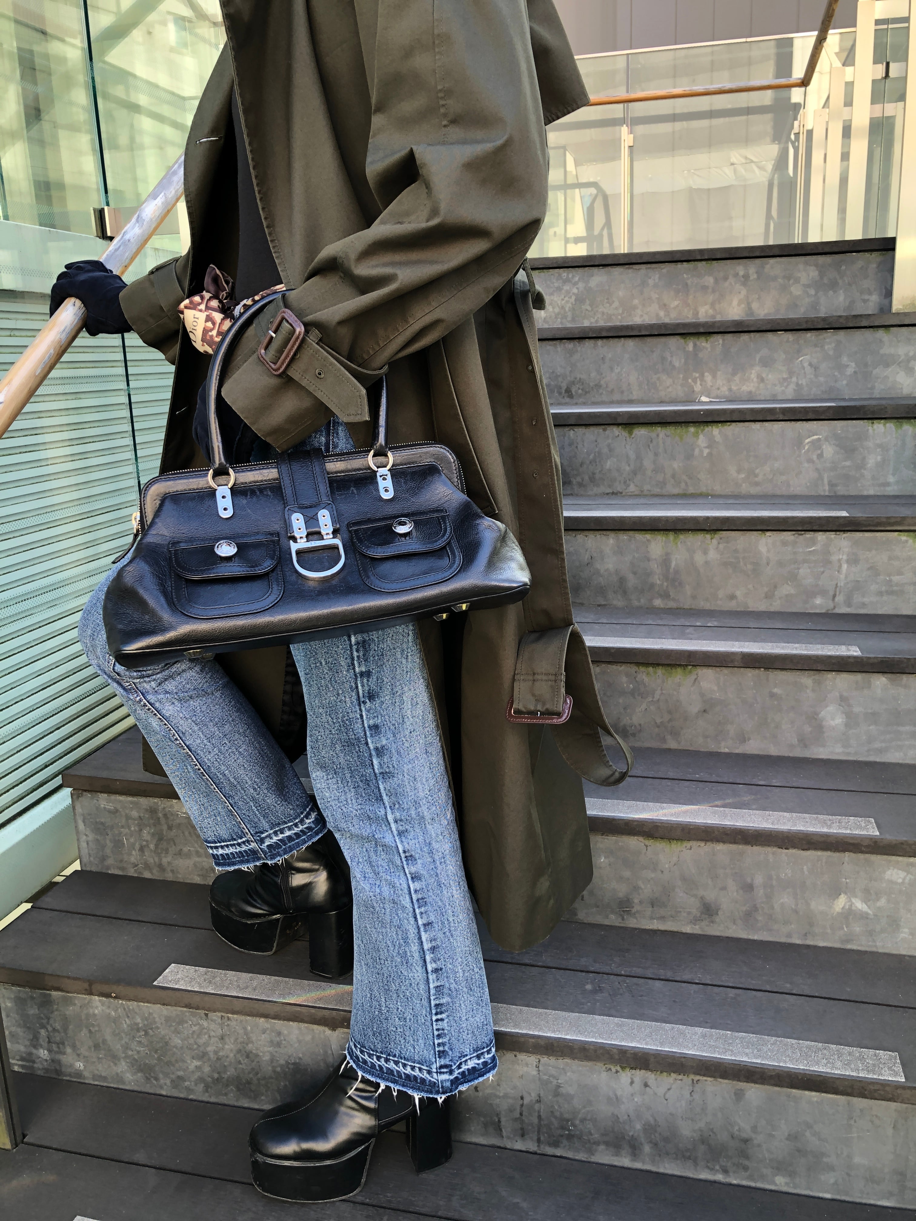 クリスチャンディオール　ヴィンテージ　ブラックレザーハンドバッグ Christian Dior クリスチャンディオール ヴィンテージ レザー がま口