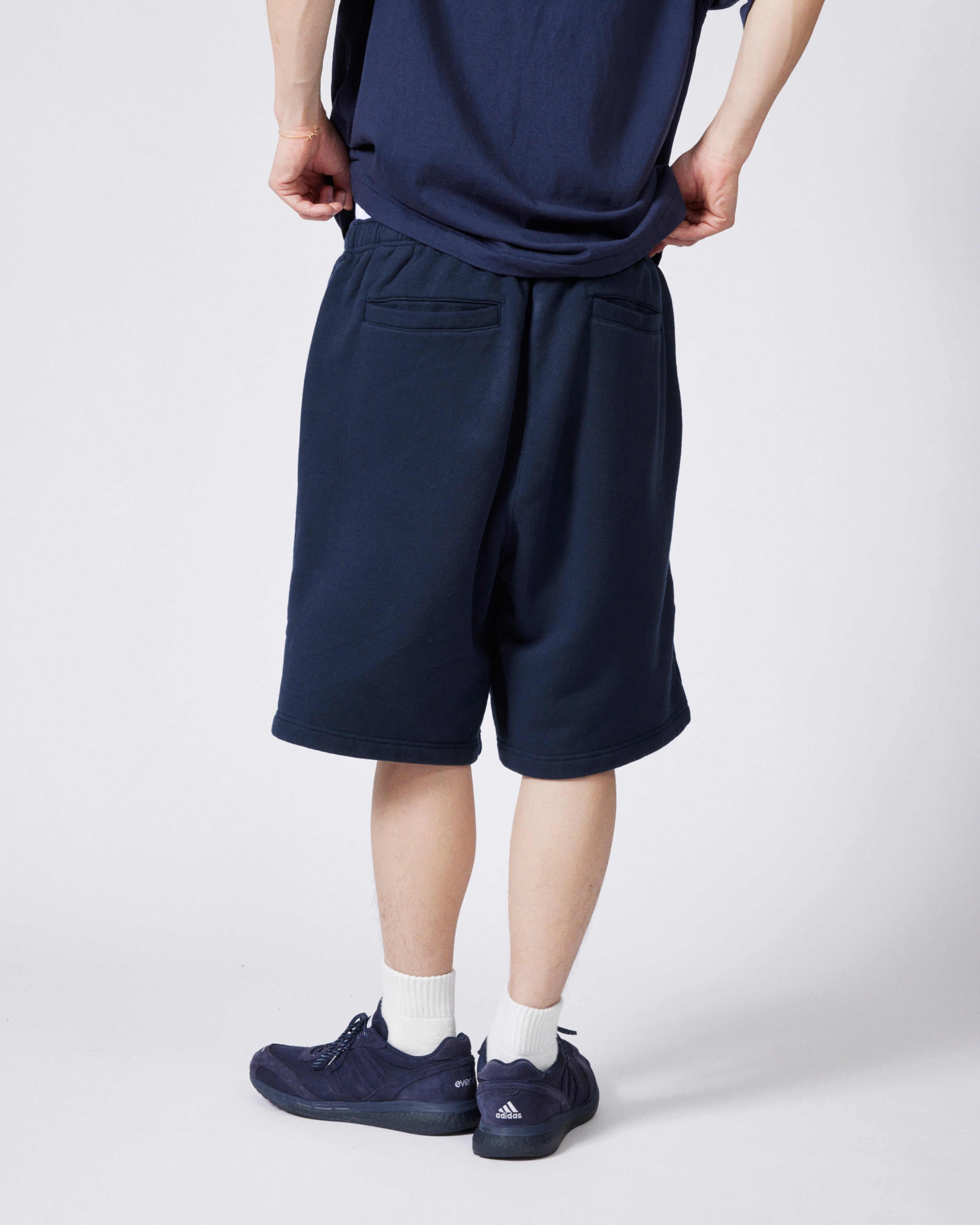everyone collegiate logo classic sweat shorts (NAVY) | everyone