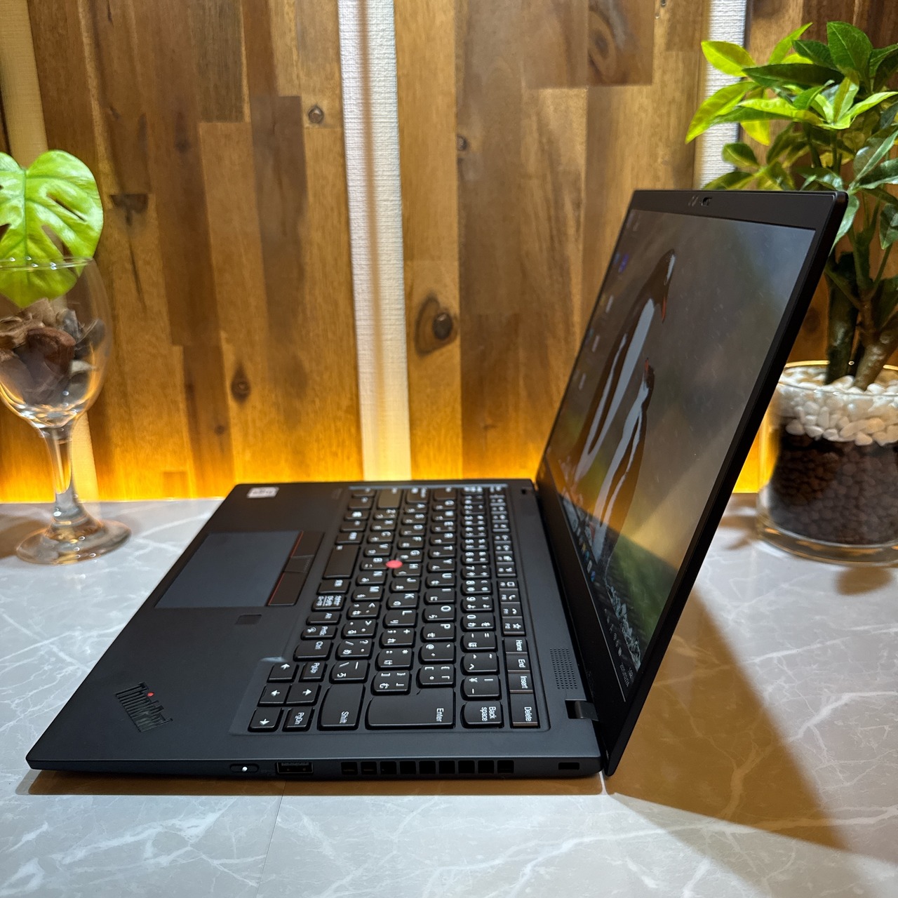 美品最高峰i7‼️Lenovo ThinkPad X1/Core i7 第10世代cメモリ16GB/SSD512GB/FHD/ノートパソコン