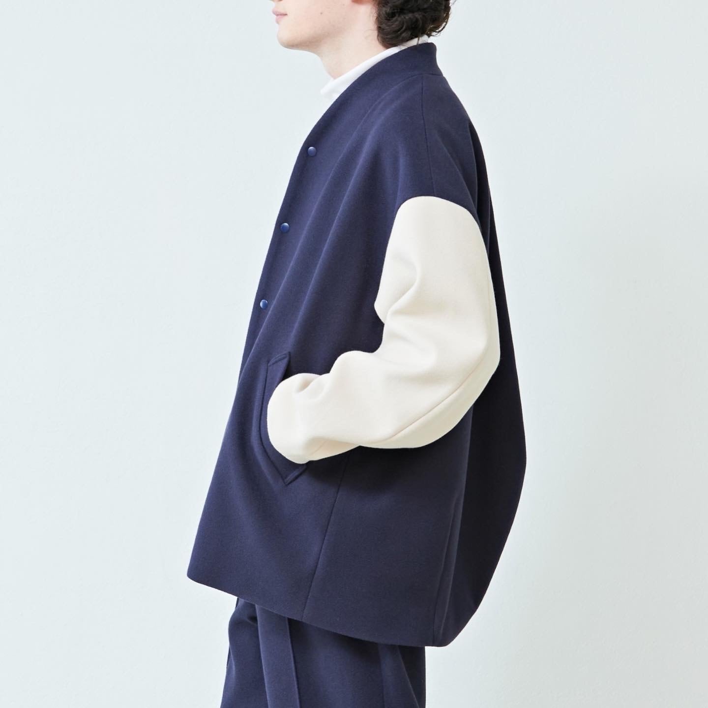 KELEN NO COLLAR EGG JACKET “RIOT” ケレン ノーカラーエッグジャケット | comoda.com
