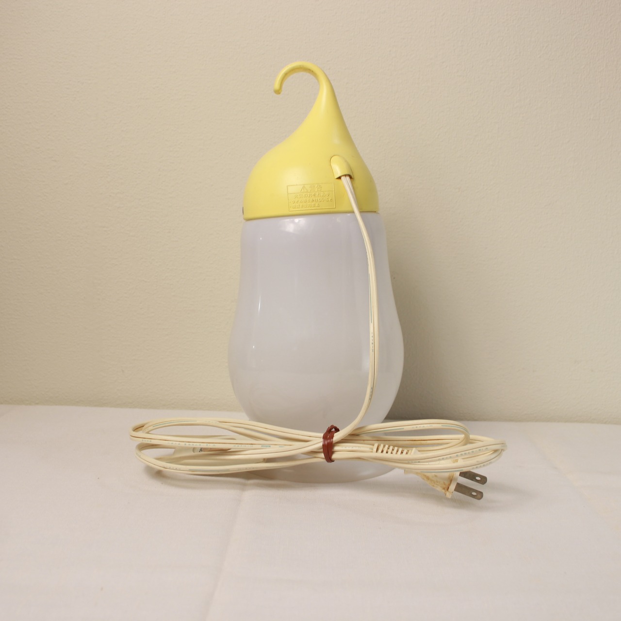 やわらかなフォルムのNationのスタンド＆吊り下げランプ