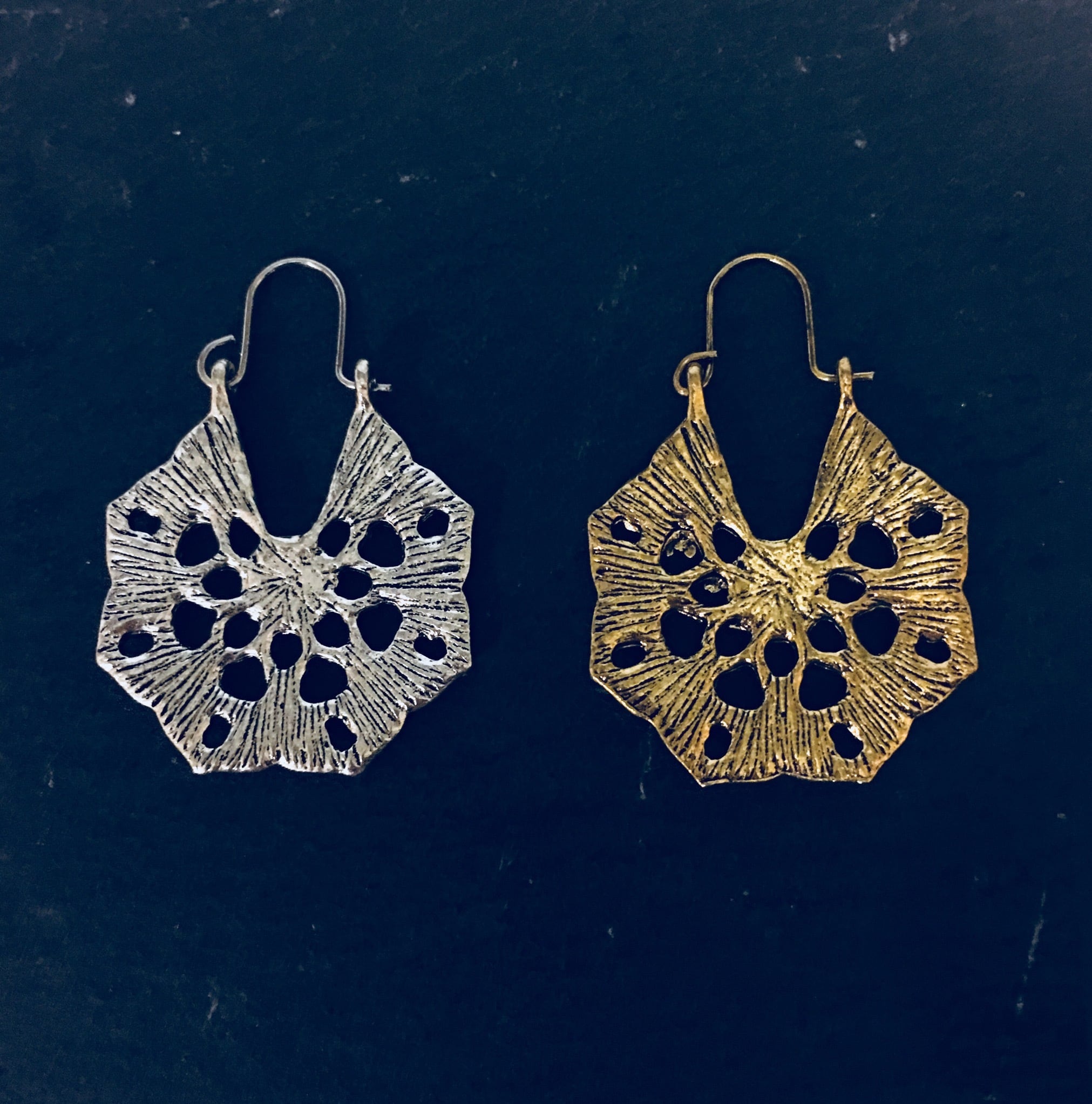 1ペア インカピアス フックピアス フープピアス エスニック アジアン ボヘミアン フラワー