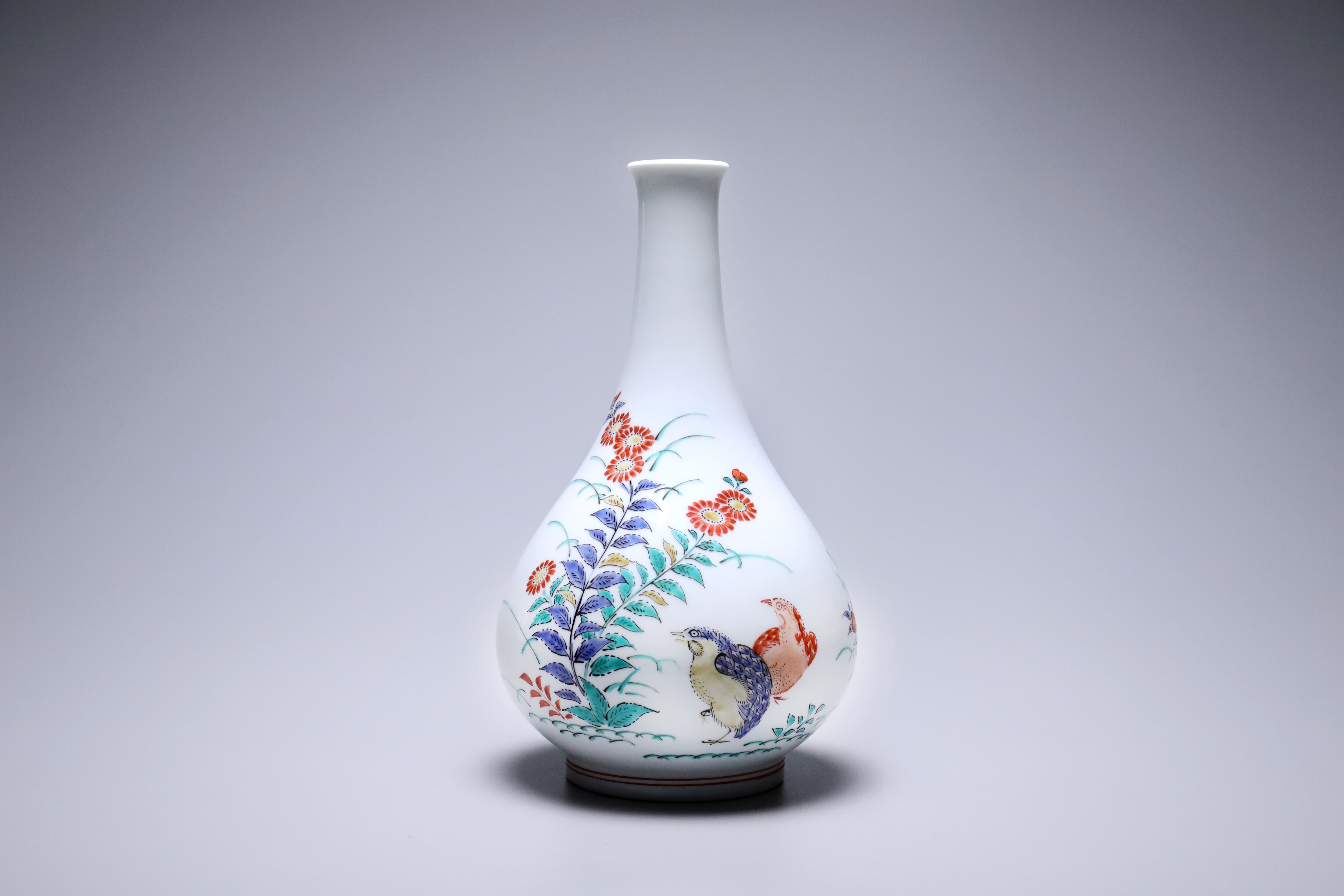 十四代酒井田柿右衛門　錦秋草鶉文花瓶　共箱　美品　柿右衛門　有田焼【正一古美術】 十四代酒井田柿右衛門 錦秋草鶉文花瓶 共箱 美品 柿右衛門 有田焼 | 正