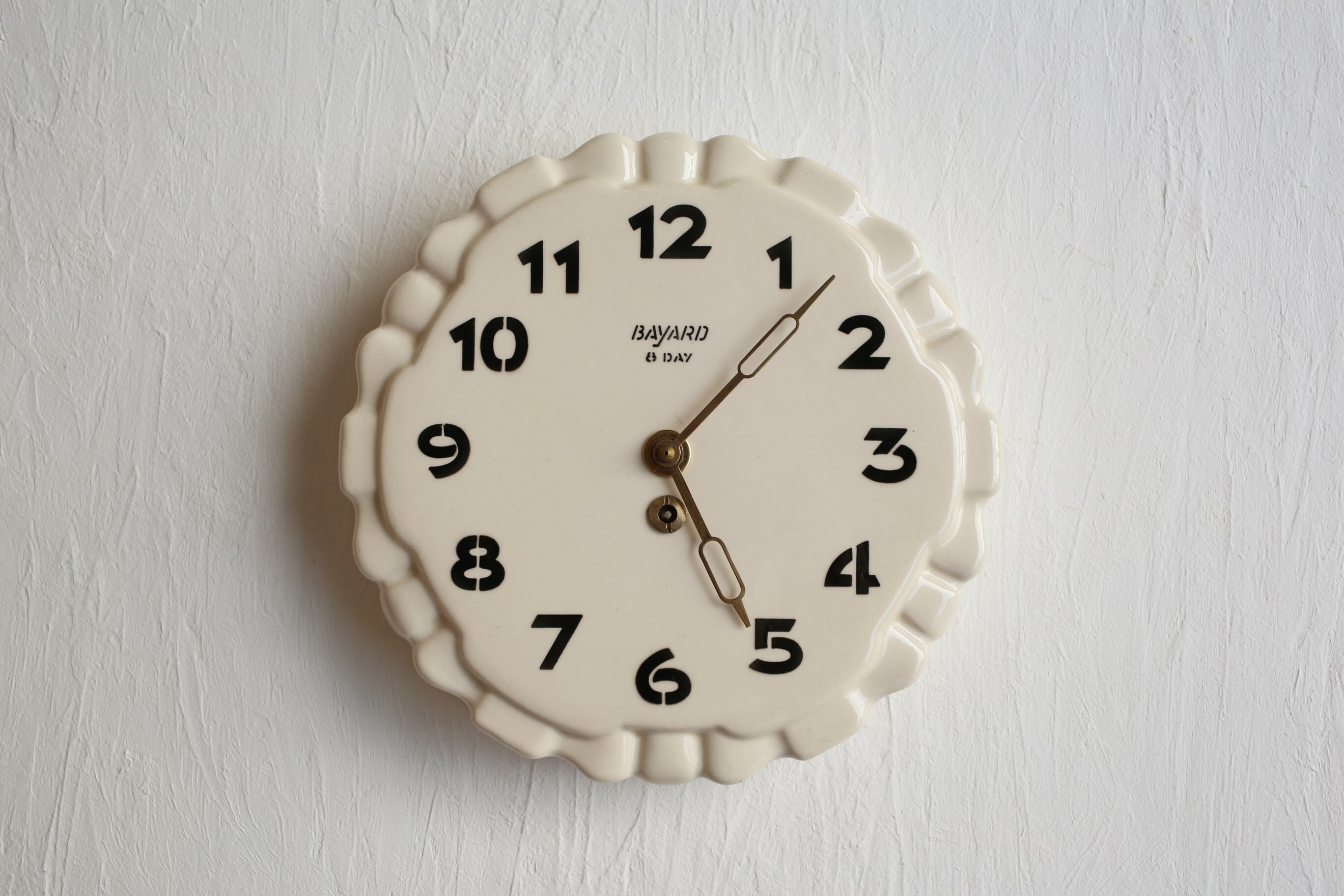 フランス アンティーク ヴィンテージ BAYARD 陶器製 壁掛け時計 (電池式 クォーツ交換済) N-00234