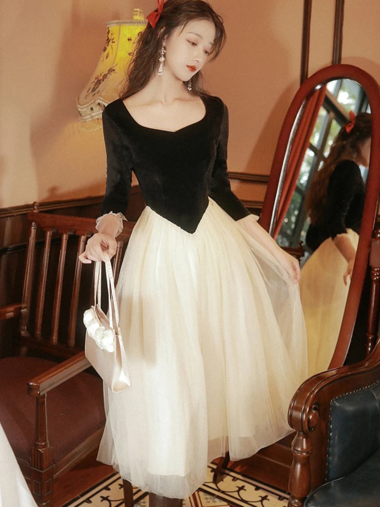 【0100】Simple Lace A Line Long Sleeve Dress