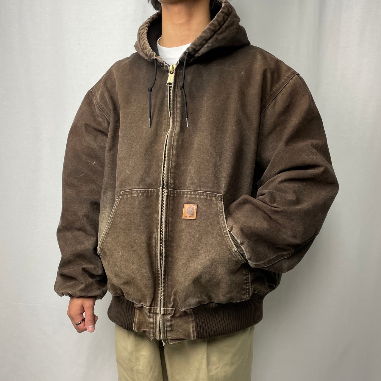 メンズXLcarhartt カーハート アクティブジャケット パーカー フェード ブラウン