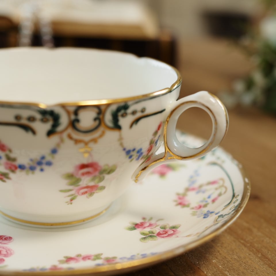 英国ミントンminton 薔薇と小花のガーランドが素敵なカップ＆ソーサーB