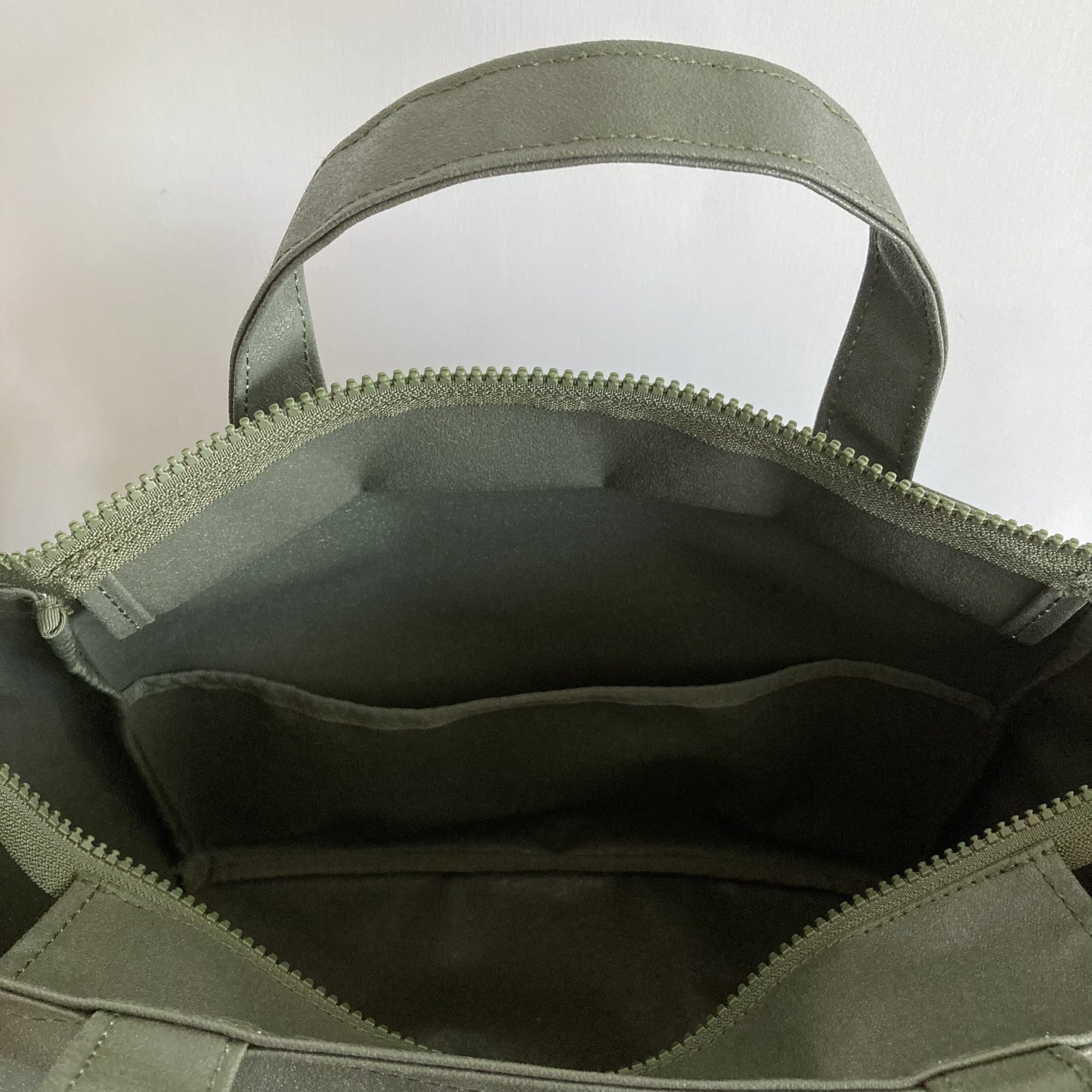 4 pockets tote 横長2way オリーブドラブ / ポリエステル帆布 | aoya