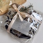 大人のためのインド刺繍ポーチ3点セット｜プチギフトや自分へのご褒美に｜ヴィンテージチャーム付き