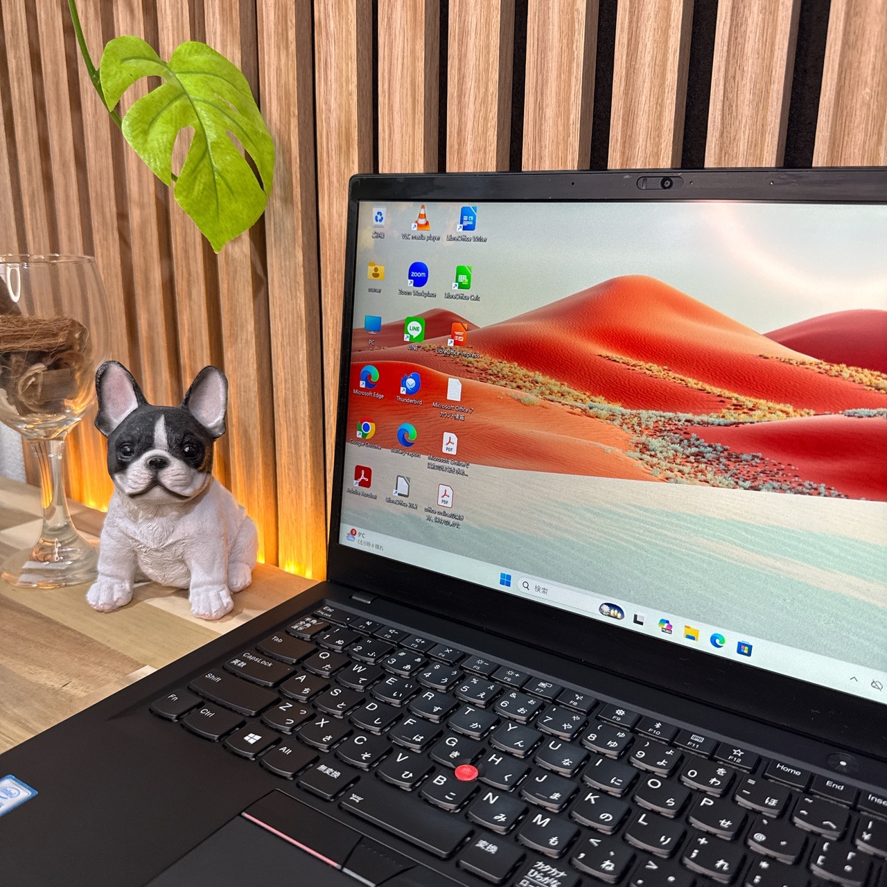 \ 公式ショップ限定価格❣️/ 準美品《タッチ対応モデル》ThinkPad X1 Carbon Gen6 メモリ8GB SSD256GB ノートパソコン 安心サポート&3ヶ月保証付き