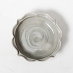 ［石渡 磨美 ］56　稜花小皿（薄鼠）