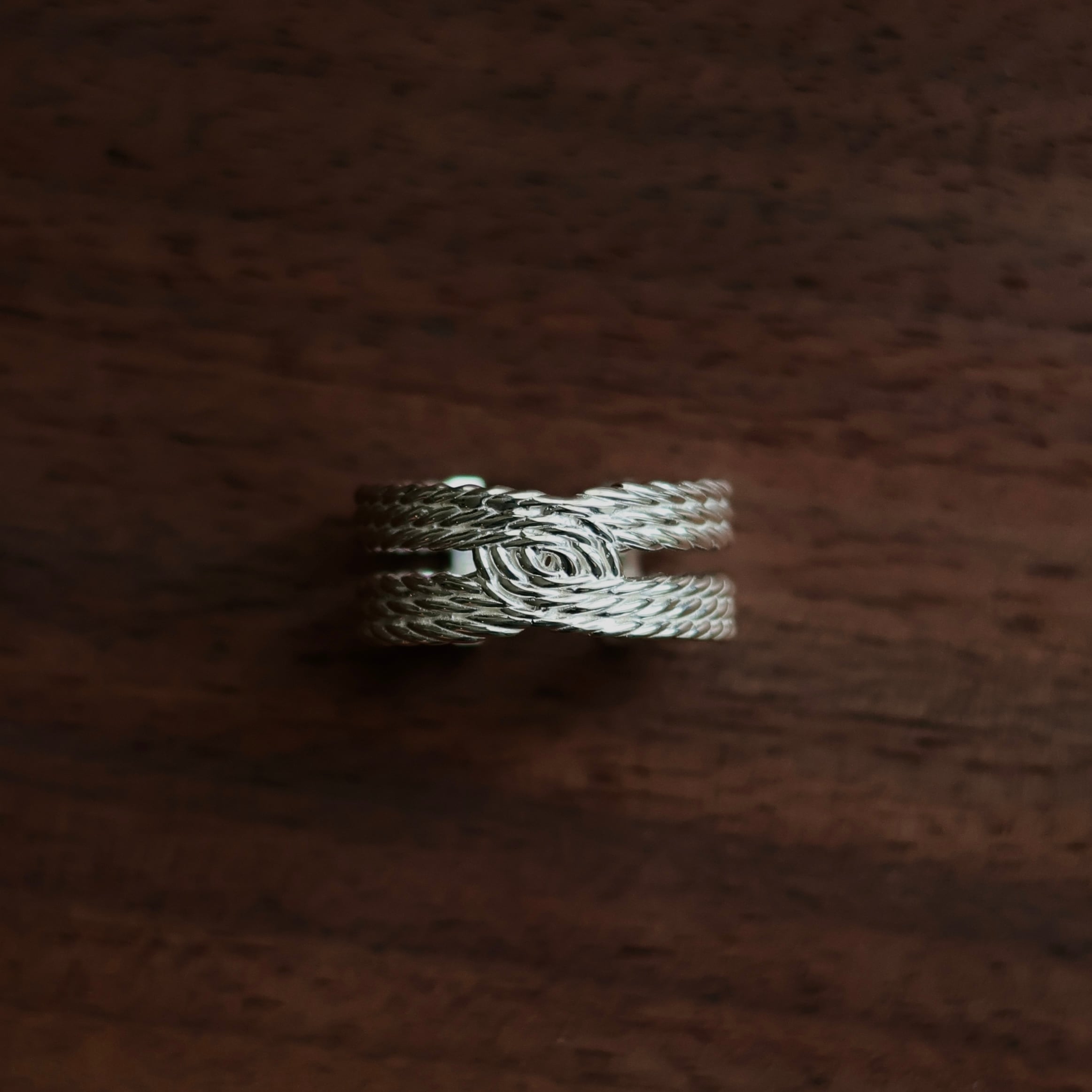 Ring | unsung
