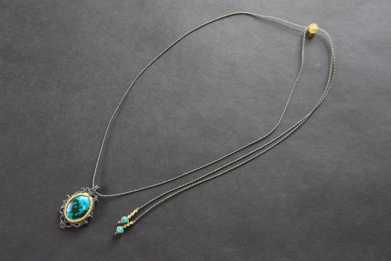 Chrysocolla malachite micro macrame pendant