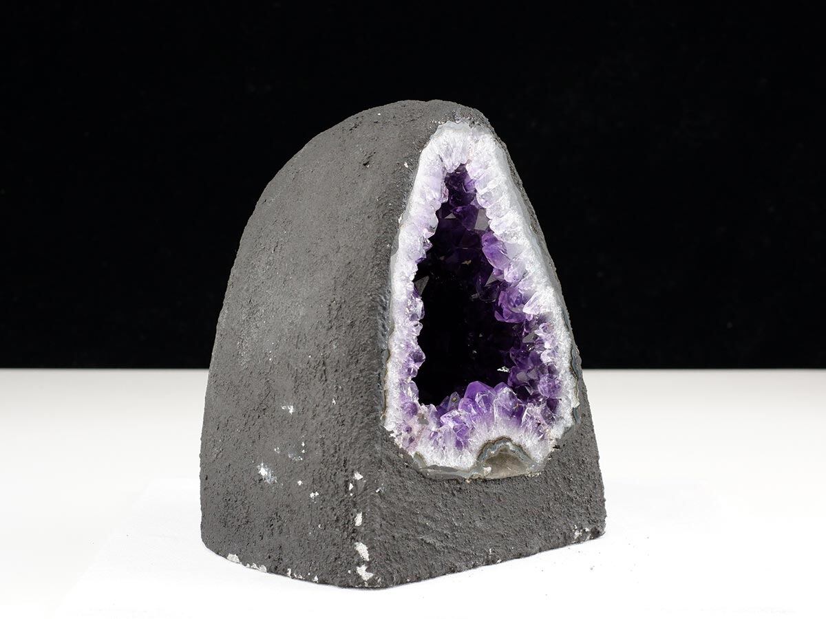 1.8Kg アメジストドーム ウルグアイ産 アメジスト ドーム ジオード