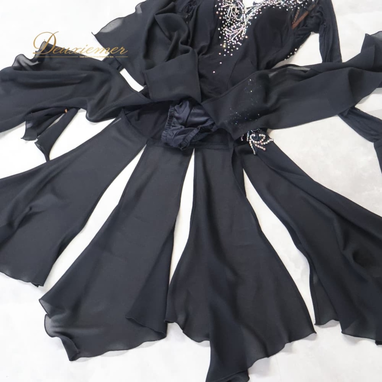 社交ダンス 衣装 Dance fashion design room ドレス ワンピース ラテン ブラック系 黒 レース デモ 競技 ダンス パーティ 発表会 軽い 薄い 長袖 上品 高級感 舞台衣装 エレガント 上品