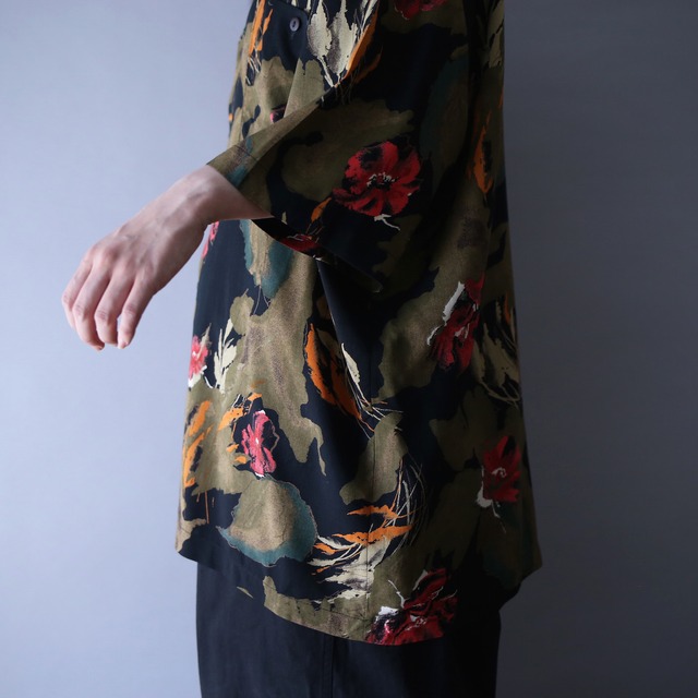 dark coloring flower motif art full pattern loose silhouette h/s shirt