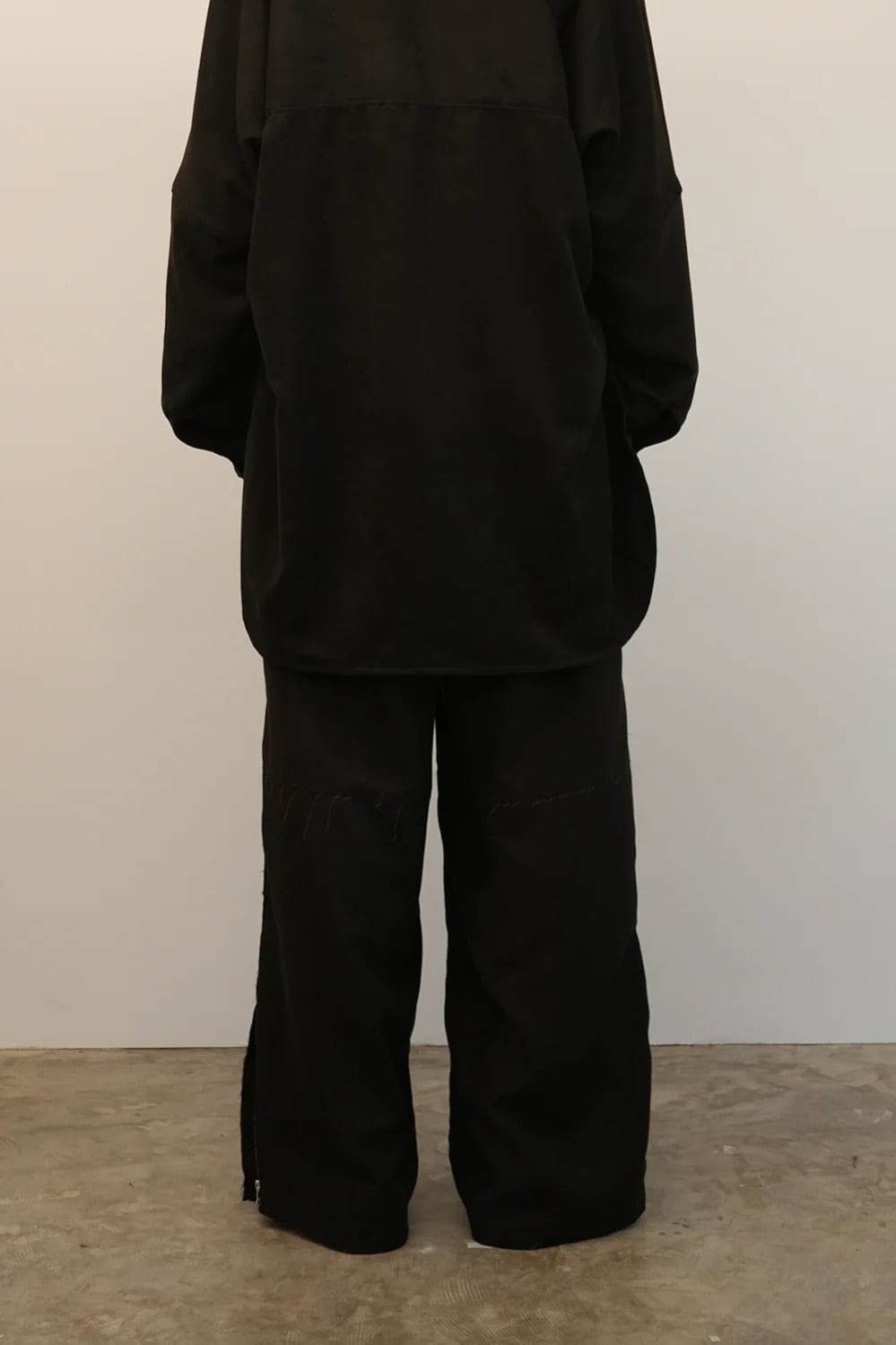 24AW】ANCELLM VEGAN LEATHER SIDE LINE PANTS (BLACK) ANC-PT51