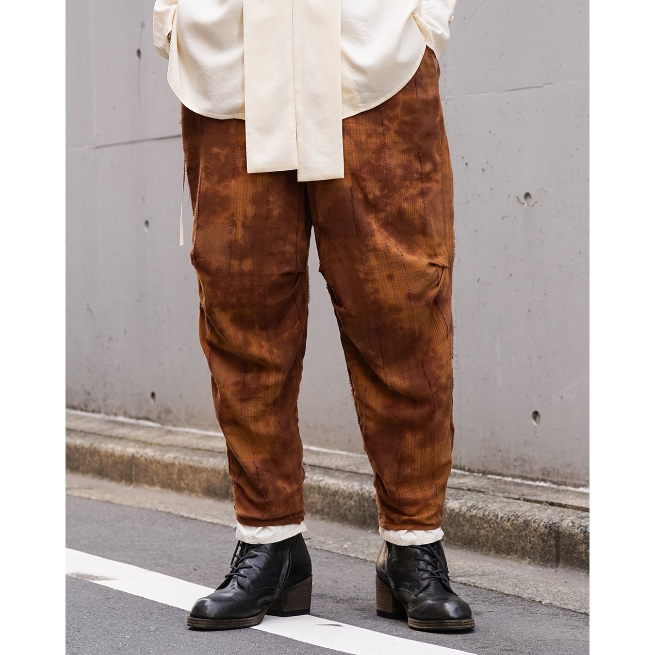 Aleksandr Manamis] (アレクサンダーマナミス) 1261068 FOLD KNEE PANT