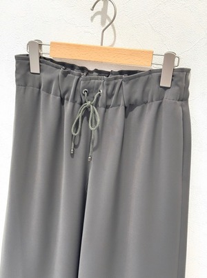 ワイドイージーパンツ
