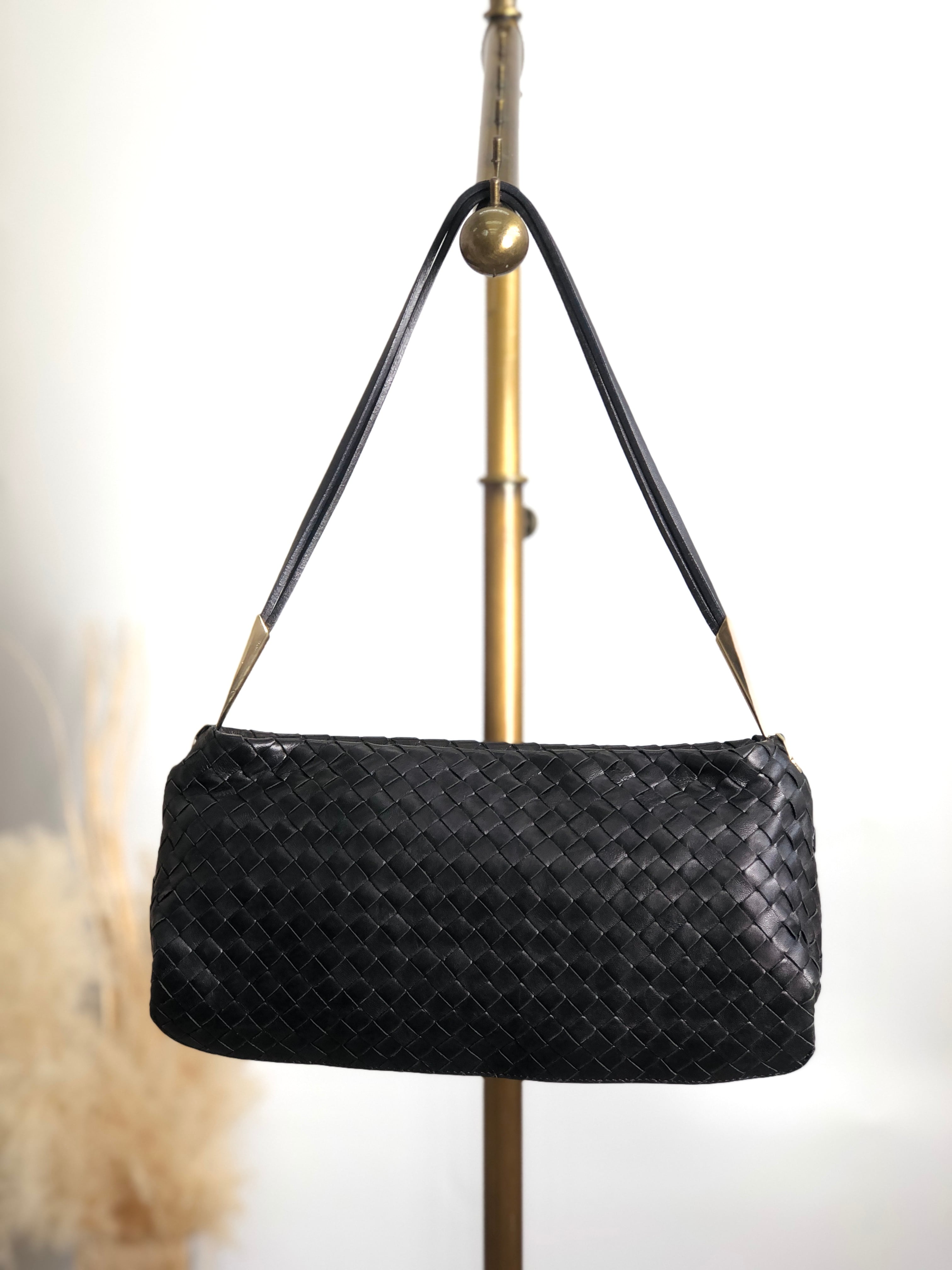 Bottega Veneta ボッテガ・ヴェネタ ショルダーバッグ ブラック Bottega Veneta ボッテガ・ヴェネタ ショルダーバッグ ブラック