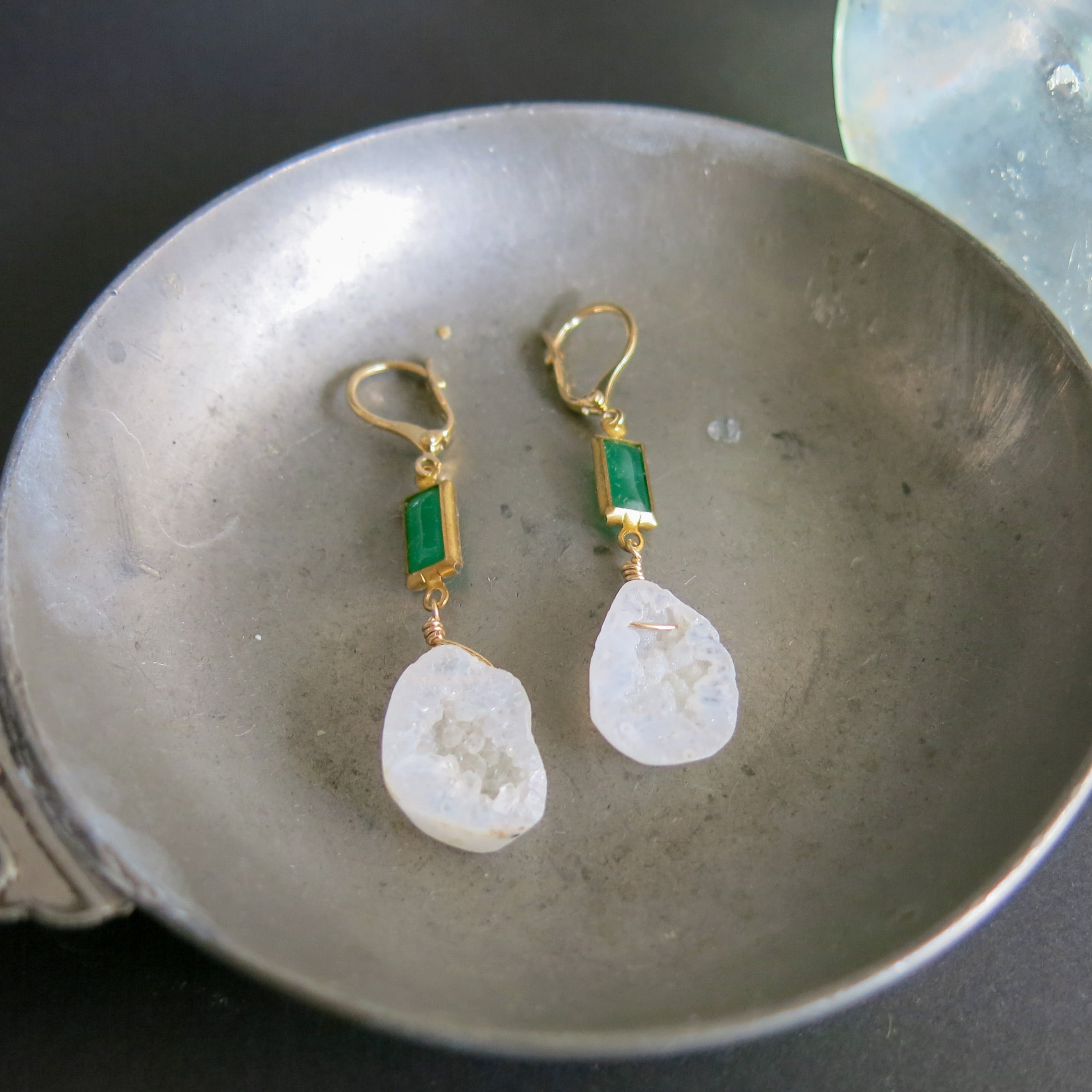 アンティークガラスパーツ×ジオードドゥルージーのピアス