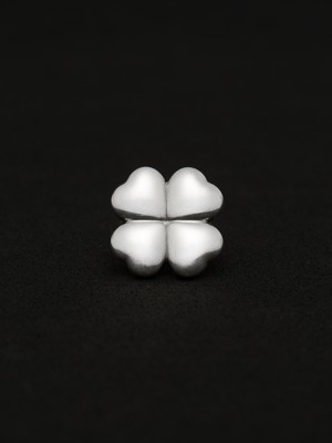 Clover Ring