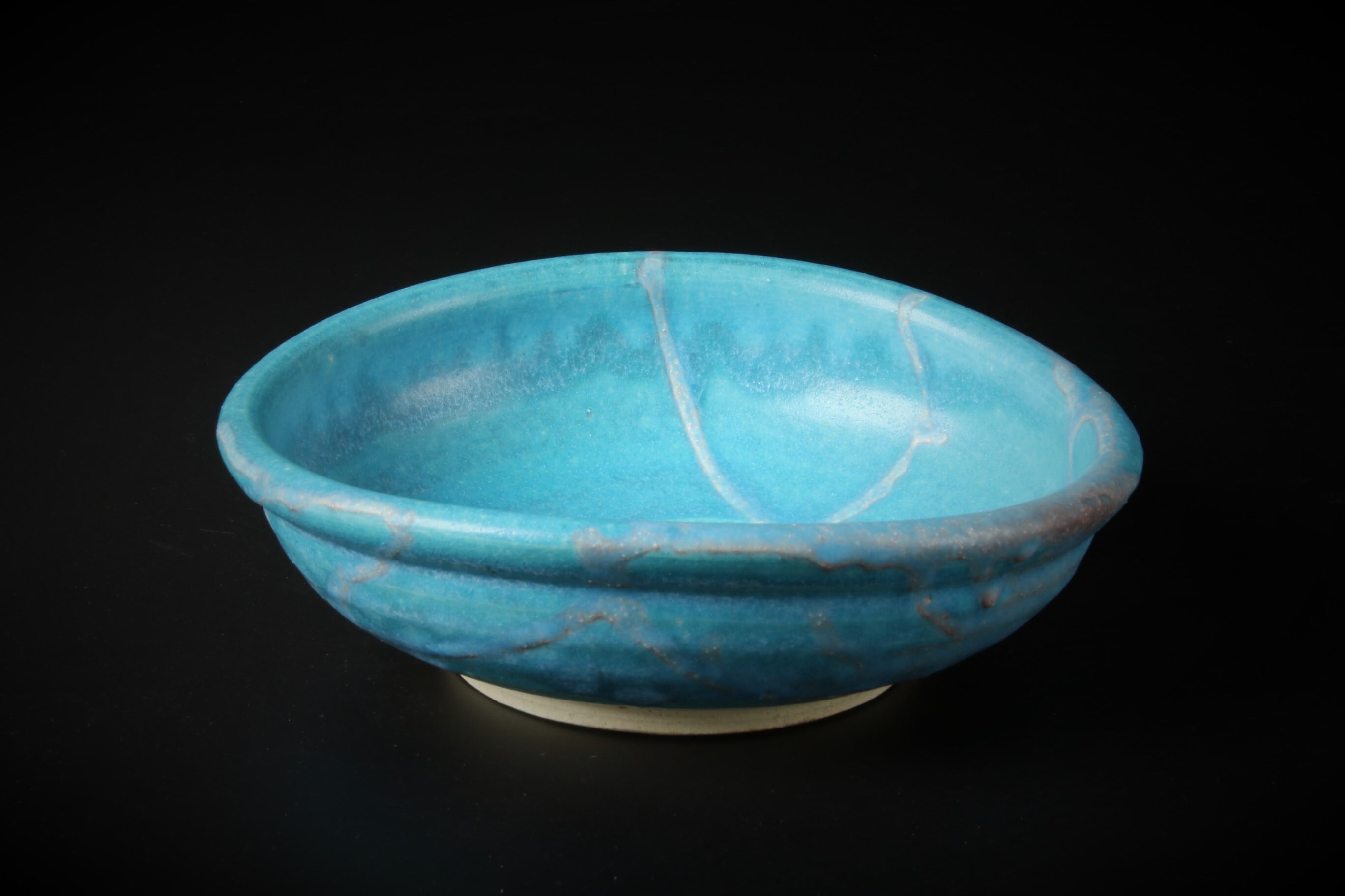 白釉たわみ楕円鉢 白釉たわみ楕円鉢