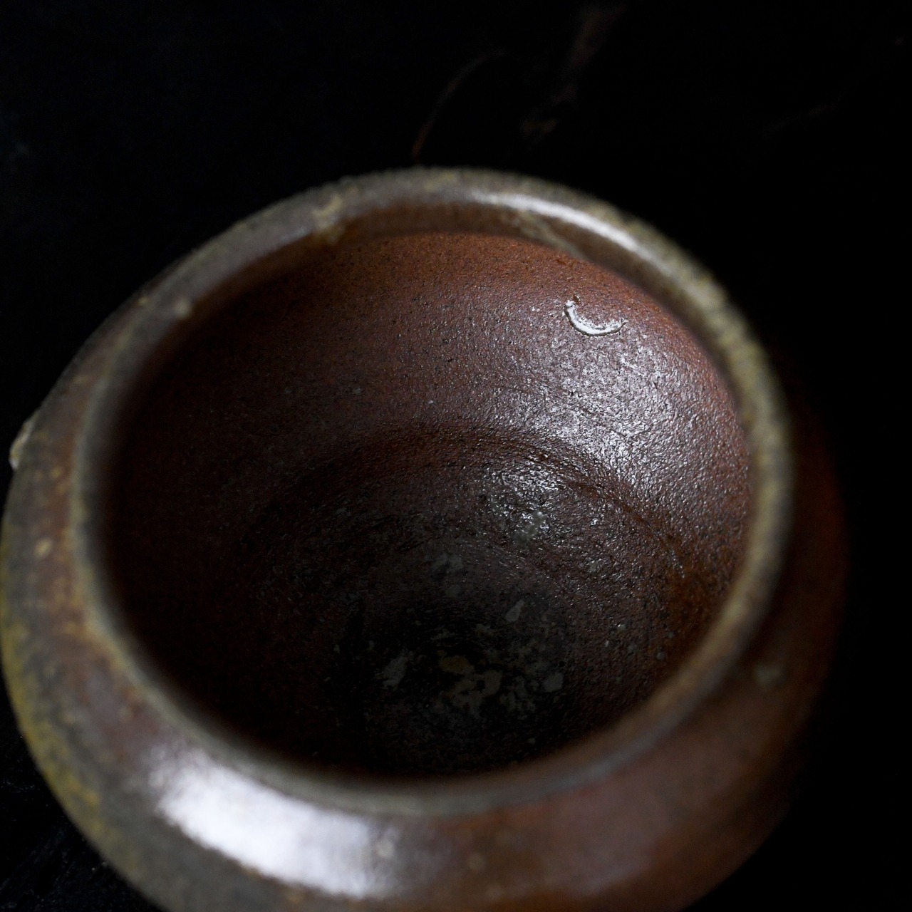 秋田菫　焼締　壺