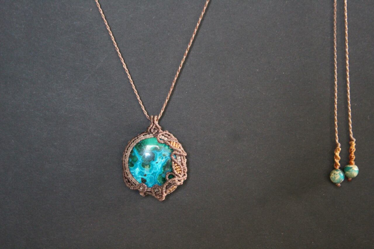 Chrysocolla malachite micro macrame pendant