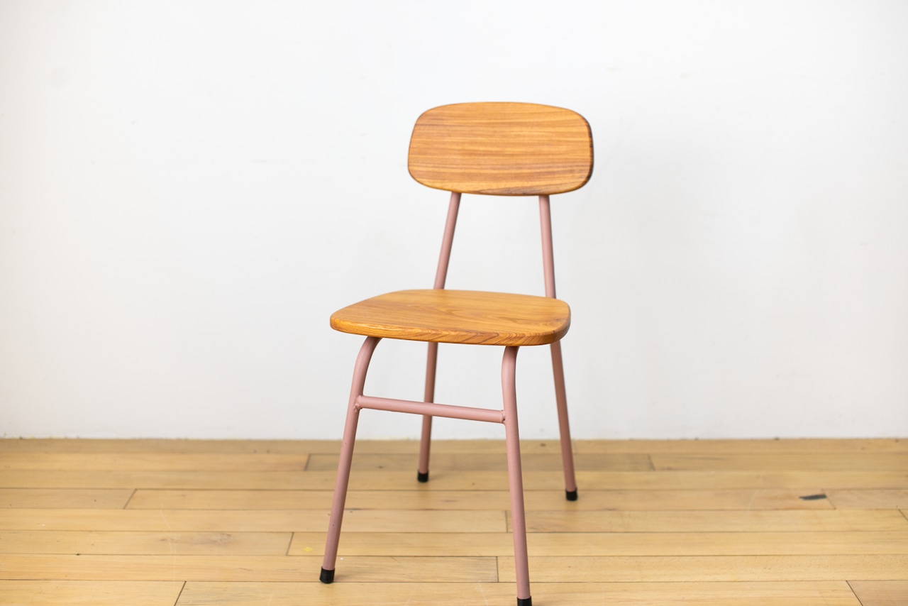 GOOD LUCK CHAIR 009
