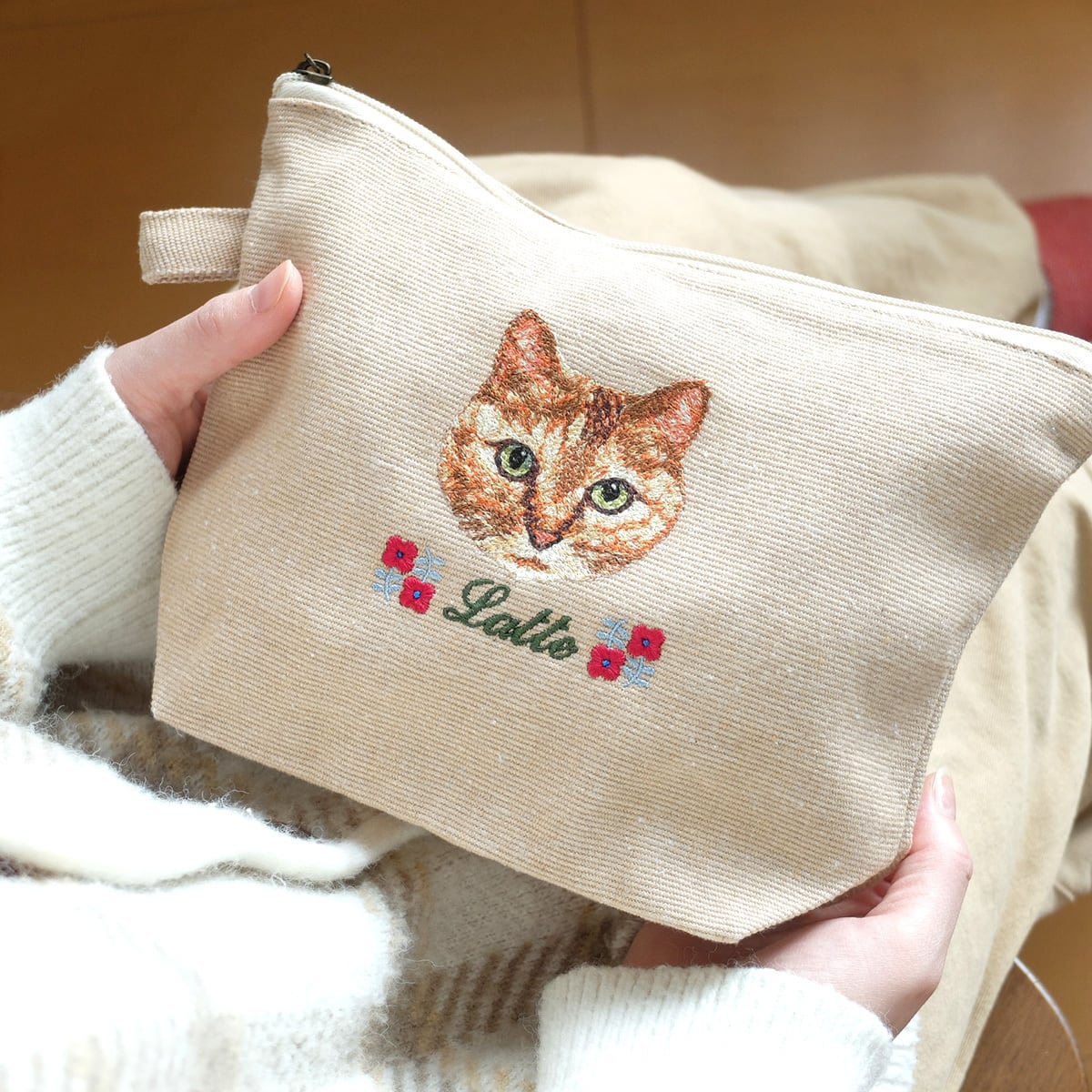ワッペンpresent／ ペット写真からつくるリアル刺繍｜うちの子ポーチ