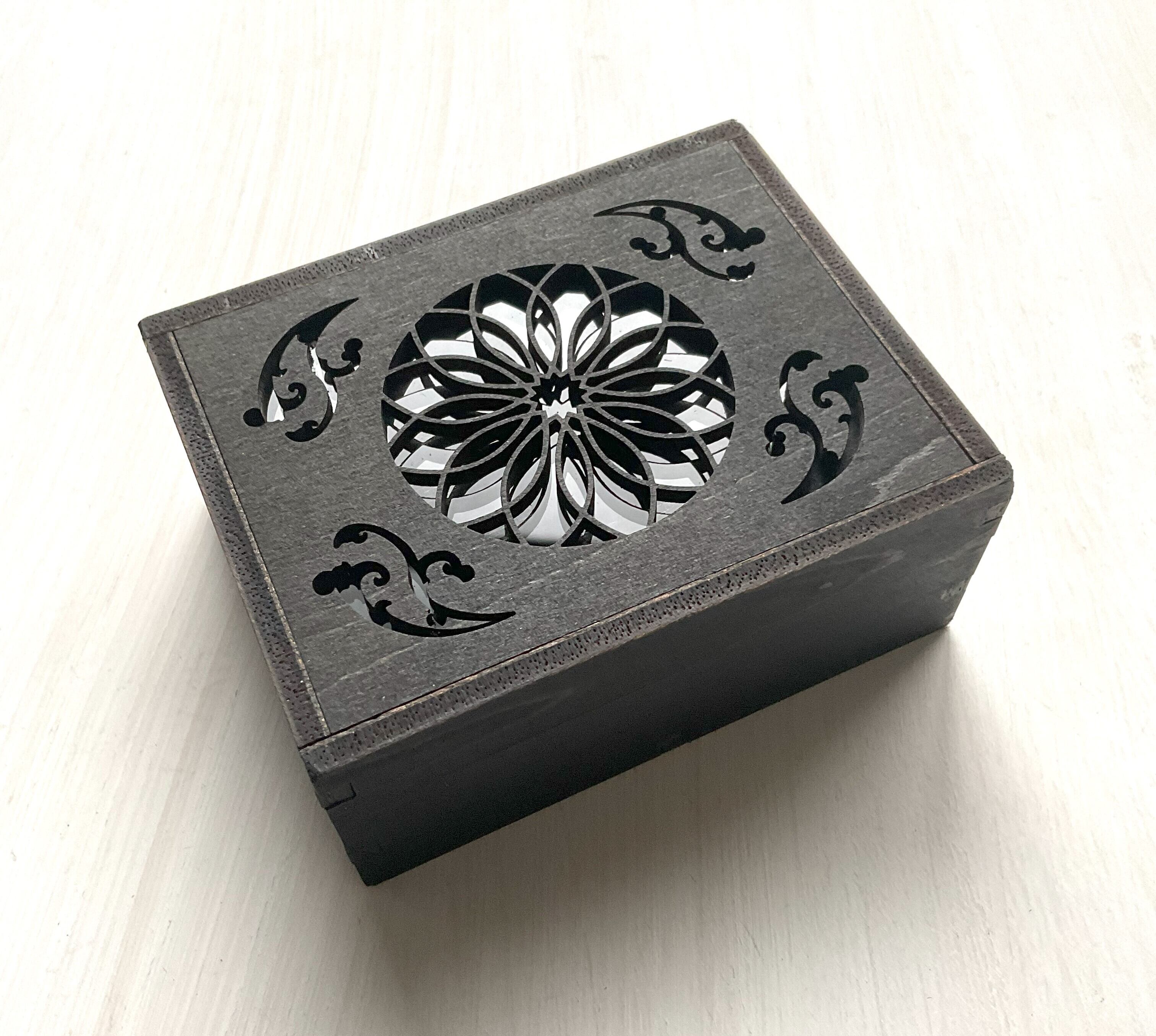 魔法陣×黒猫：木箱 black 標本箱 アクセサリーケース【DesignerBOX