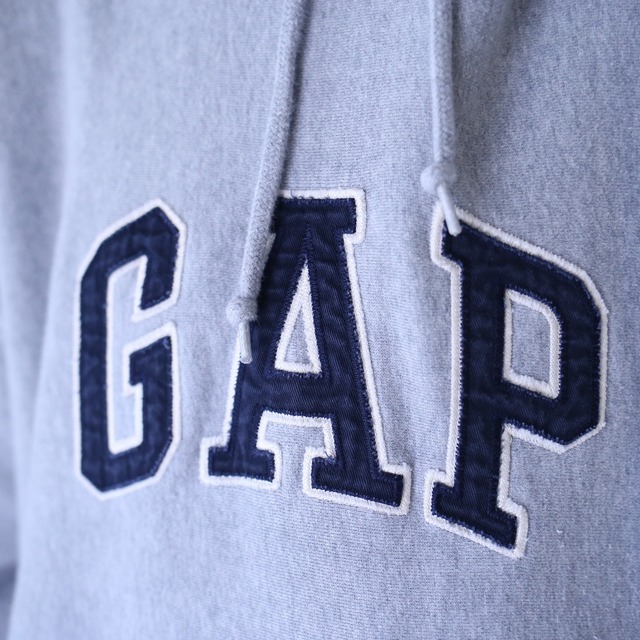 "GAP" over silhouette front logo sweat parka