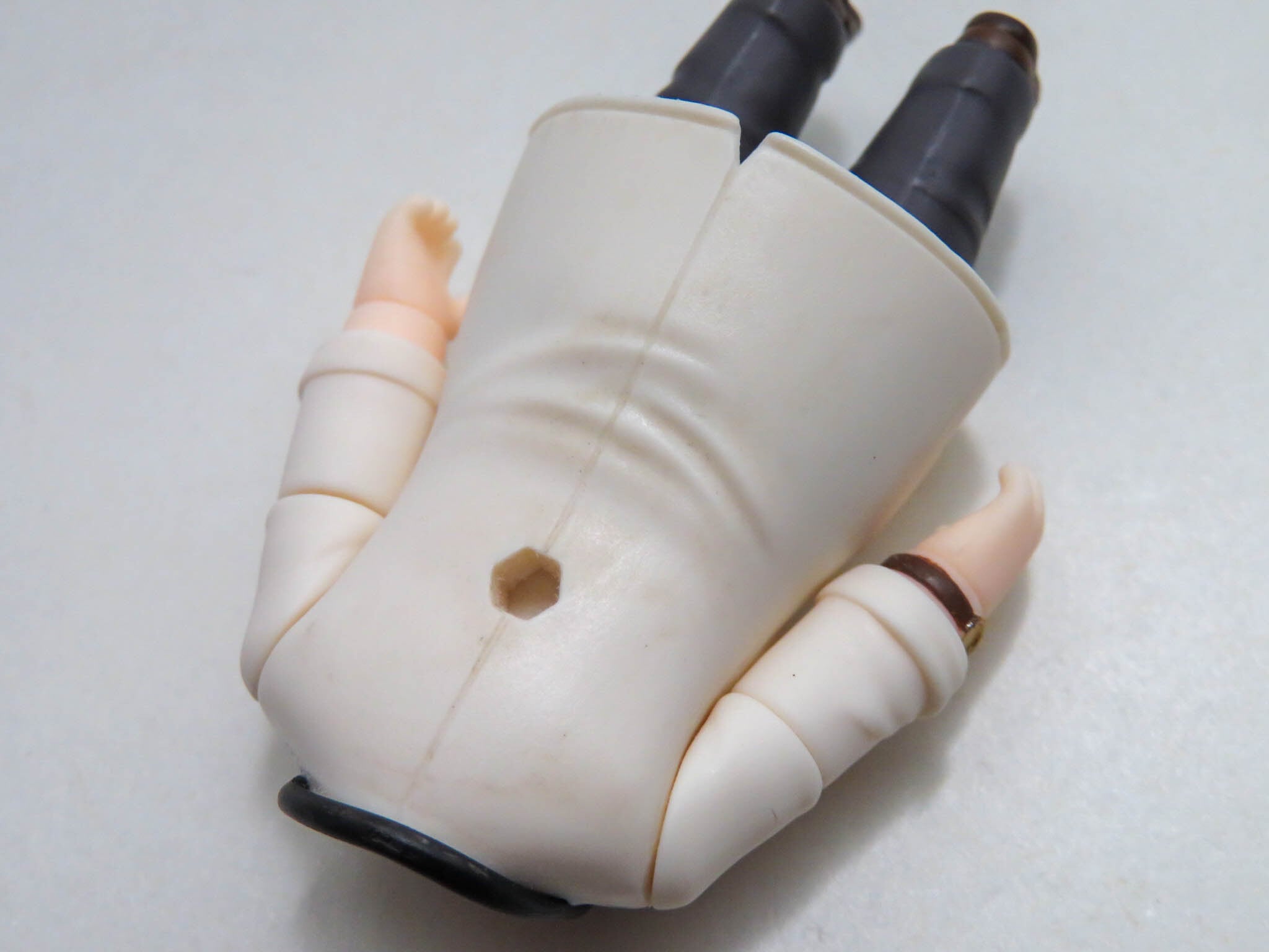 再入荷（A−ランク）【2289】 Adjudicator 体パーツ 白衣