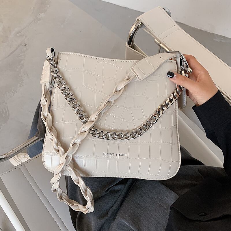 人気の小さなバッグ女性2020新しいトレンディなファッション野生の大容量のワンショルダーメッセンジャーバッグネット赤レトロハンドバッグ Tiancai_Wing_Bag0230092