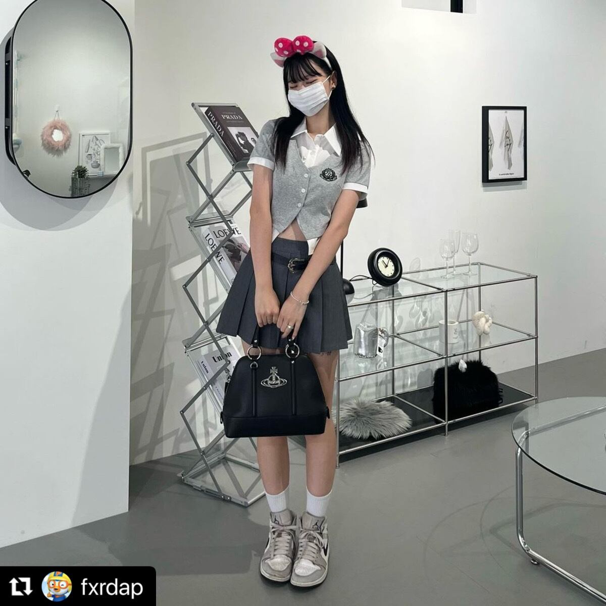 PRADA　シルバー×ブラック　ロゴ　ベルト　パンツ　スカート　ワンピース