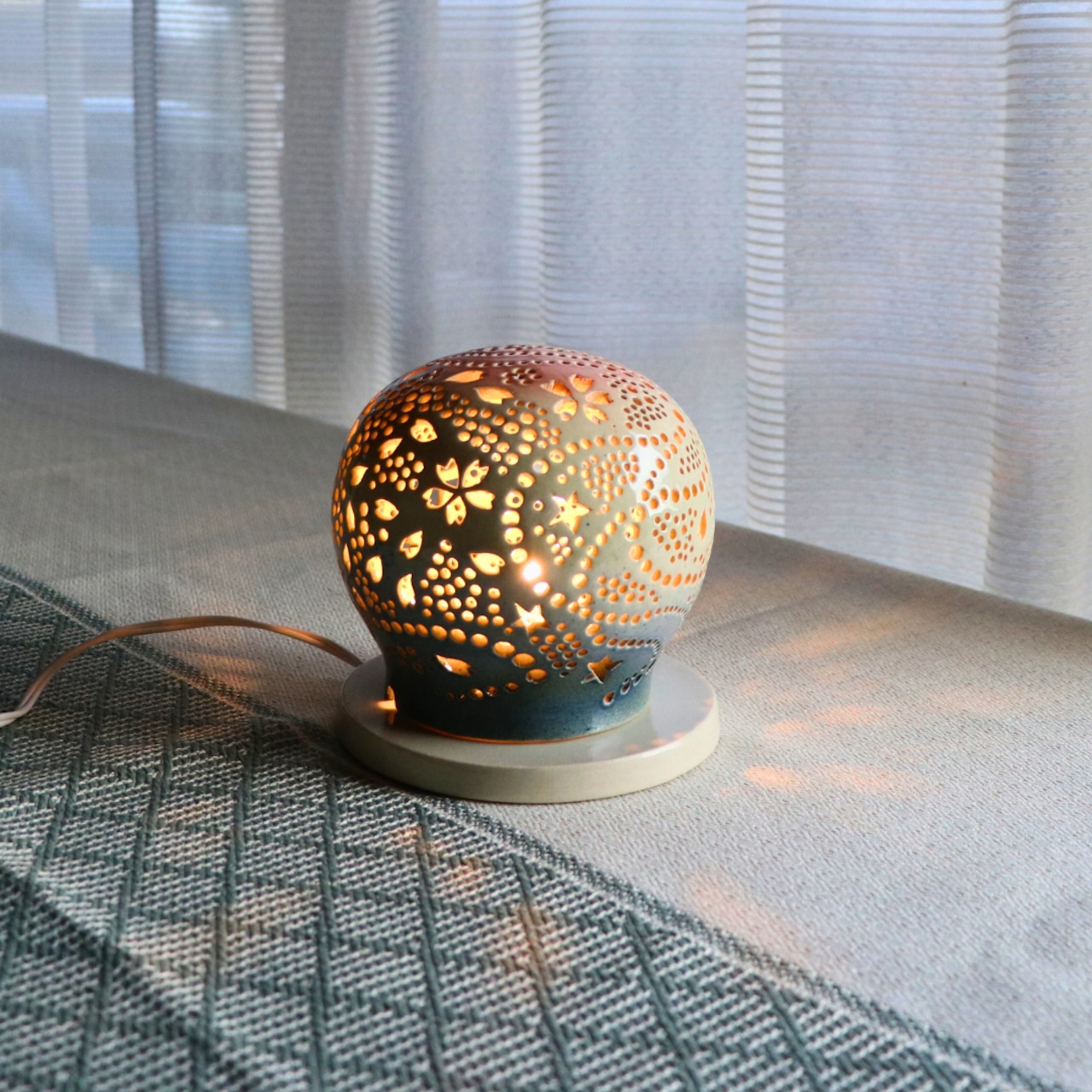 相談可 ハンドメイド 陶芸 花瓶 ランプシェード 雑貨 インテリア 陶器ランプシェード通販やす波窯の『ほんのり桜』はおしゃれな