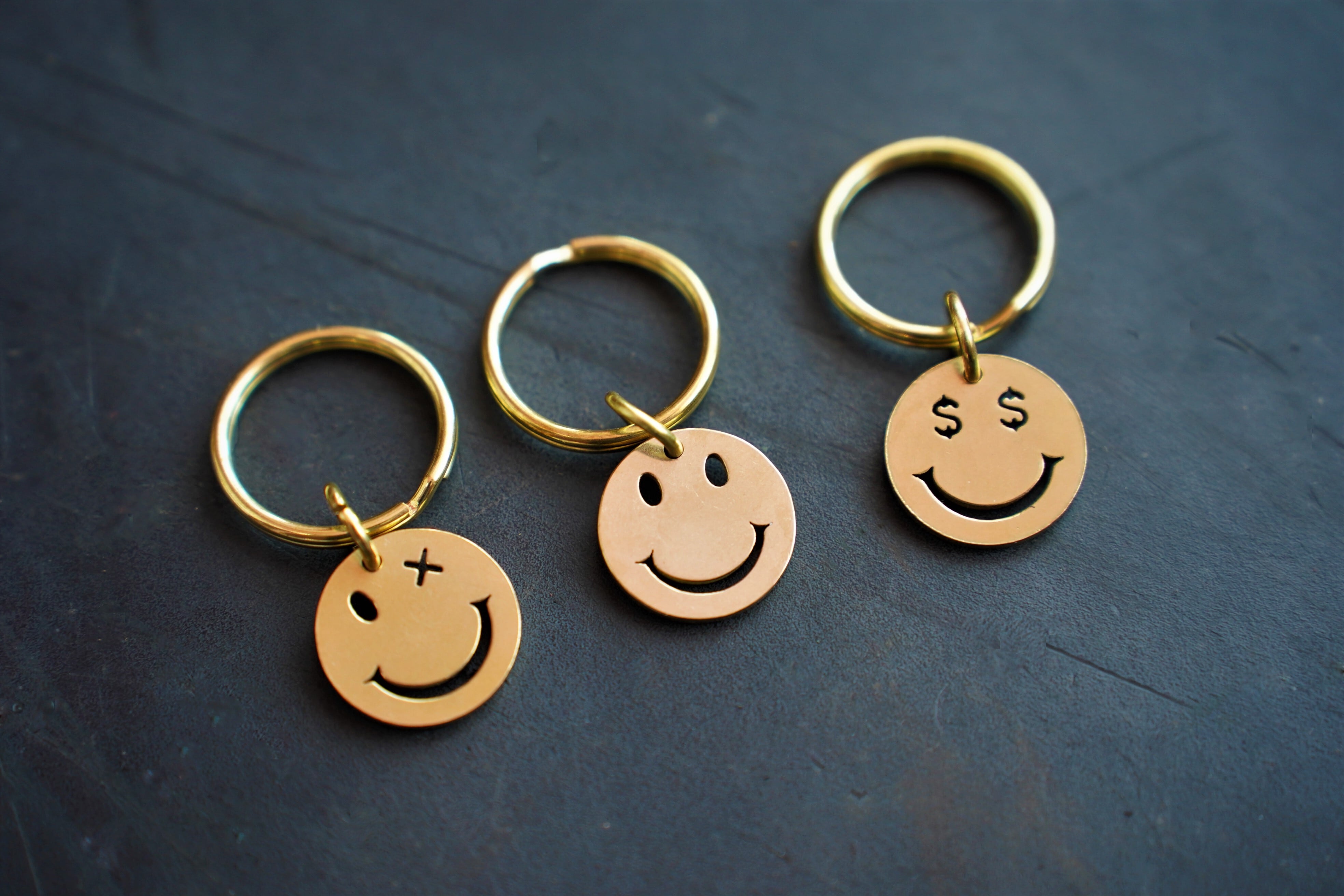 Smiley faceのKey ring （にこちゃんマーク） | 革道具MIYAZO