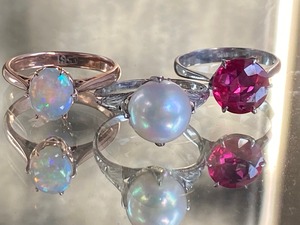 ヴィンテージ  サンプラチナ合成ルビーのリング