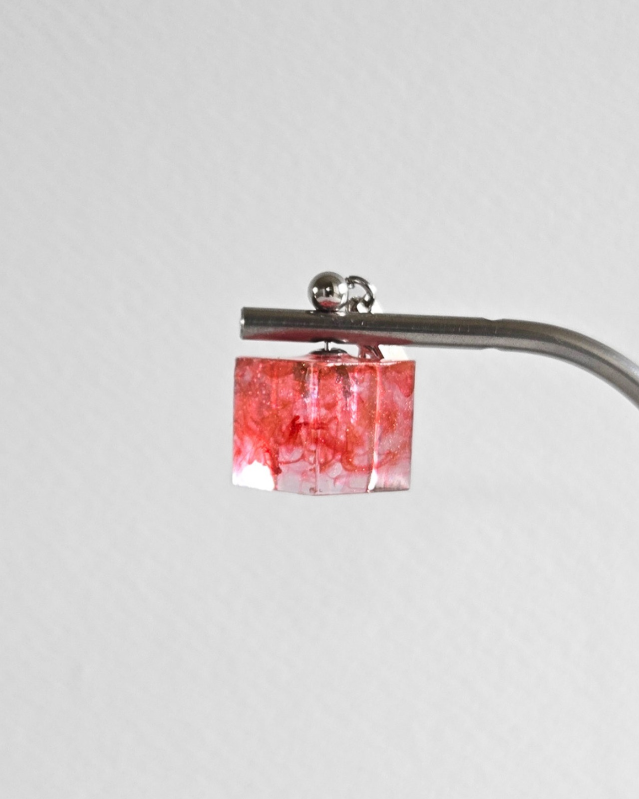 BOLD CUBE. [red] - 3