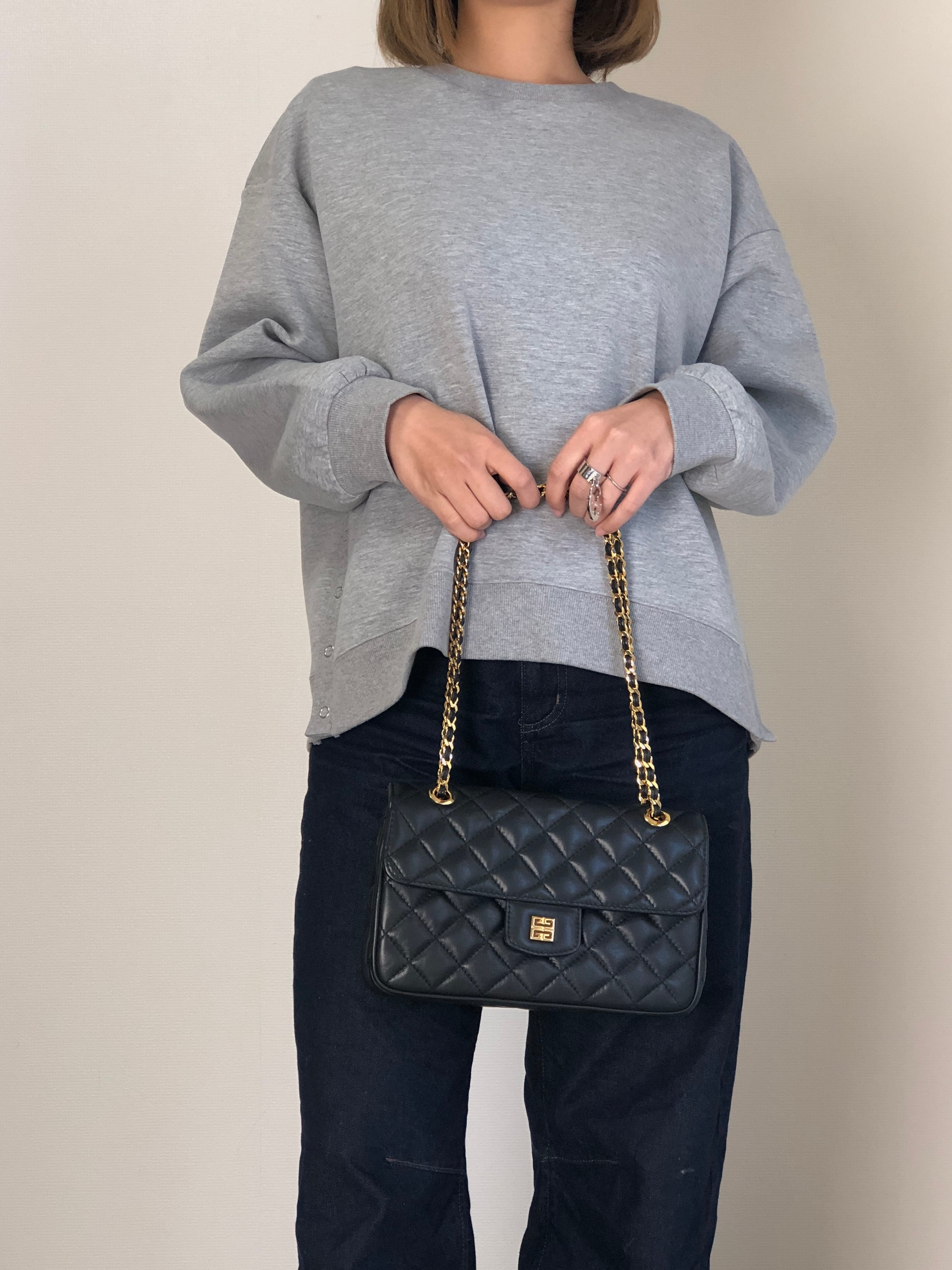 GIVENCHY ジバンシィ ショルダーバッグ ブラック ロゴ キルティング