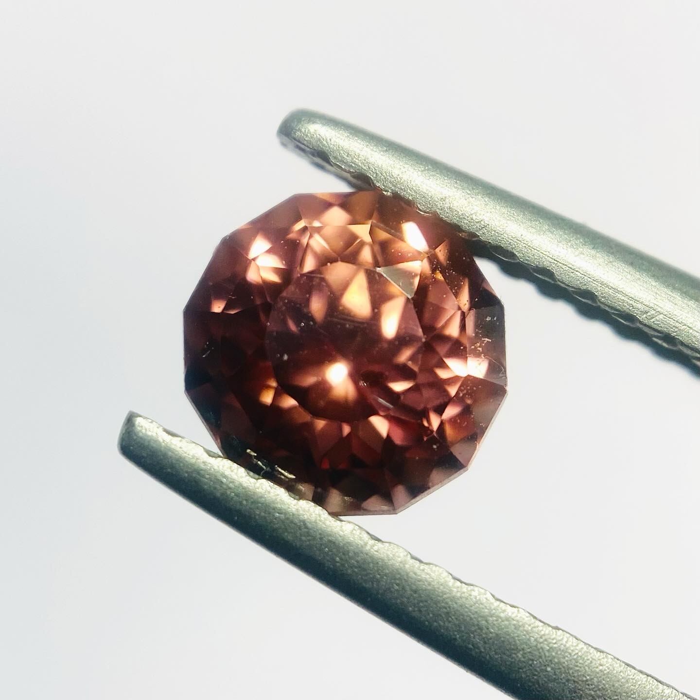 ダリアなジルコン