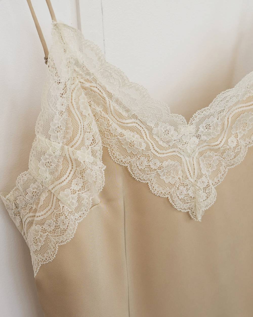 anuke 】Satin Lace Camisole | valance 福井｜レディース セレクト