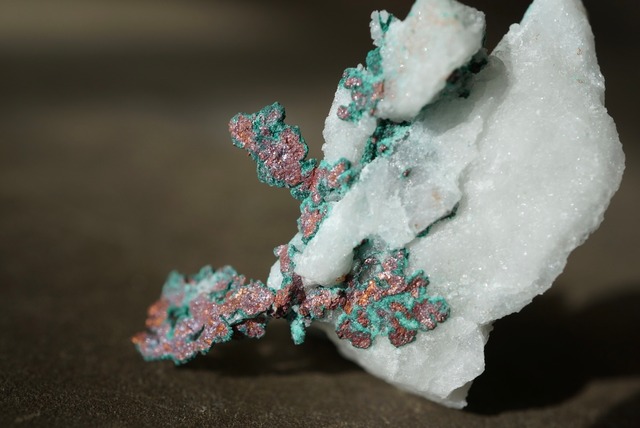 ミシガン州産自然銅/クォーツ  Native Copper/Quartz 1504