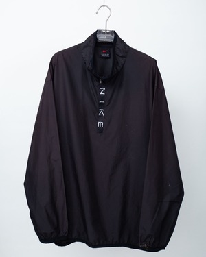 "NIKE" half zip nylon pullover shirt