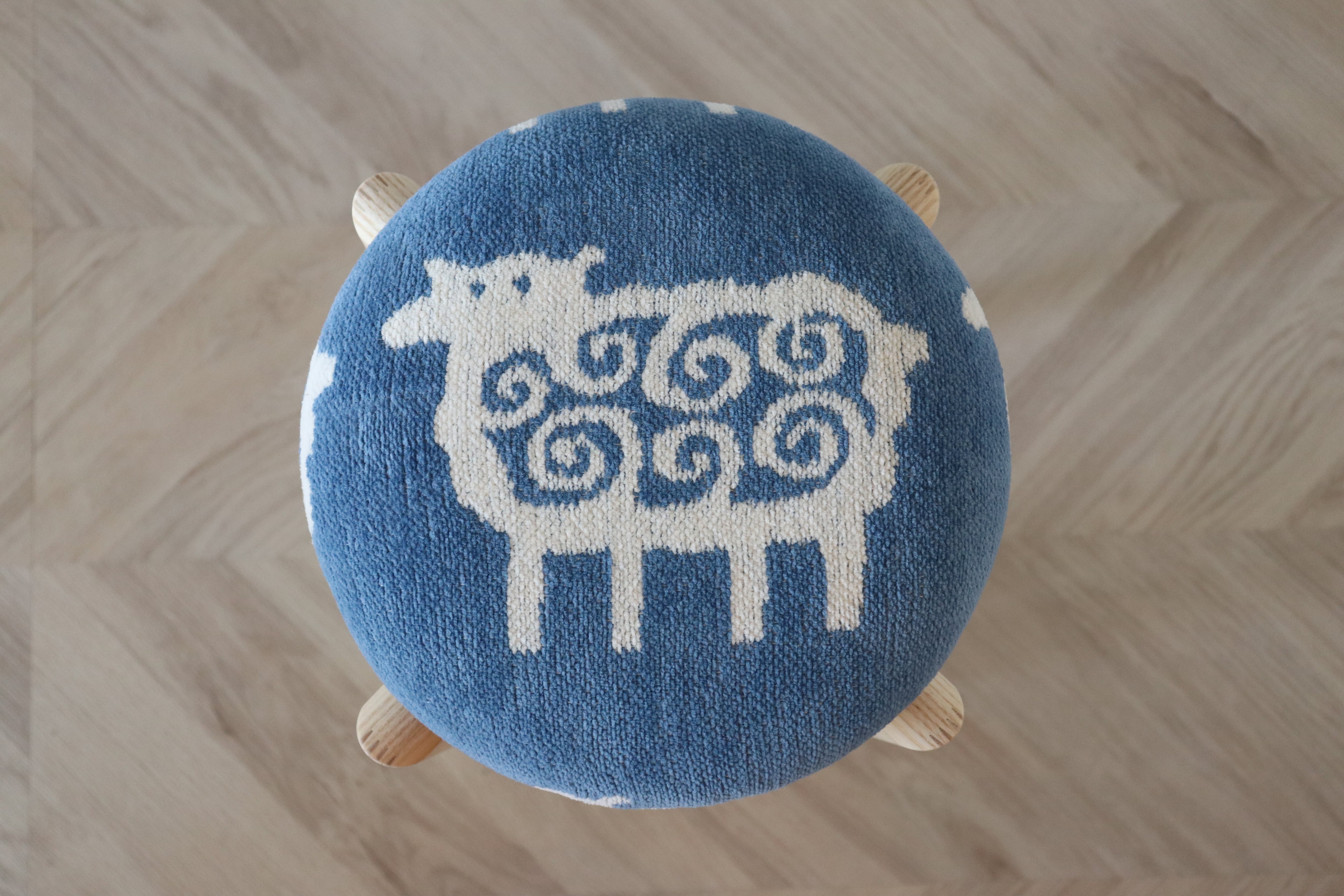 ☆KLIPPAN（クリッパン）スツールヒツジブルー系