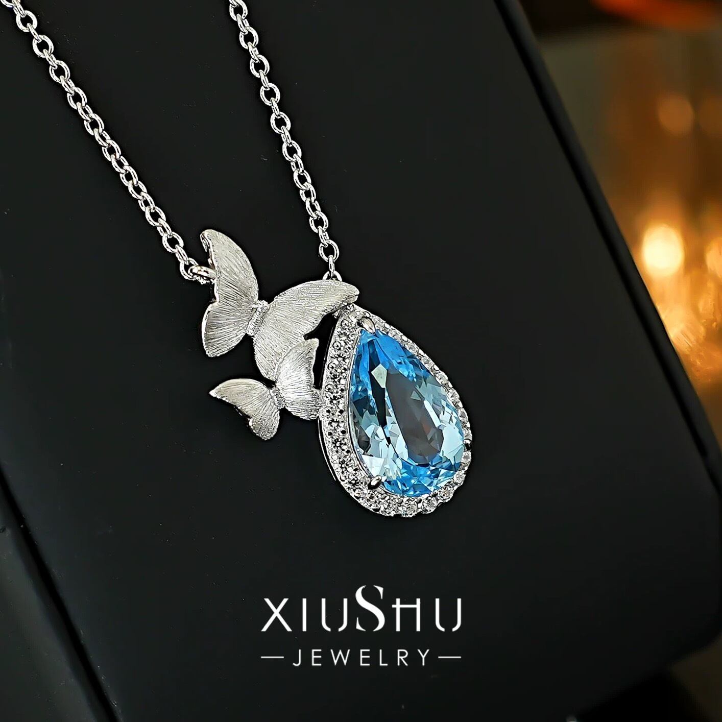 蝶が飛ぶ」人工アクアマリン 高炭素ダイヤモンド ホワイト キラキラ