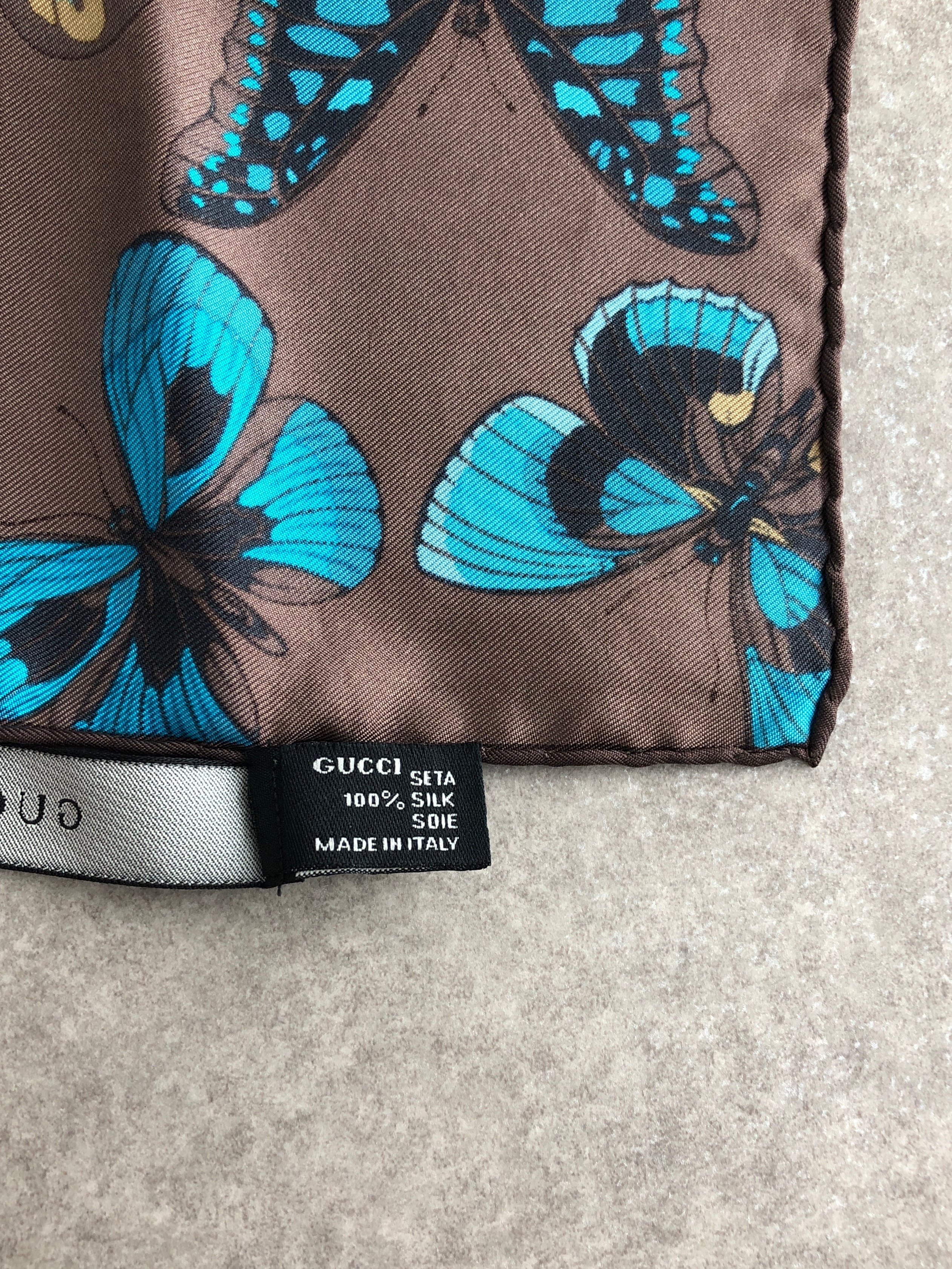 素敵なGUCCl スカーフ プリント シルクツイル スカーフブラウン＆レッド | GUCCI公式