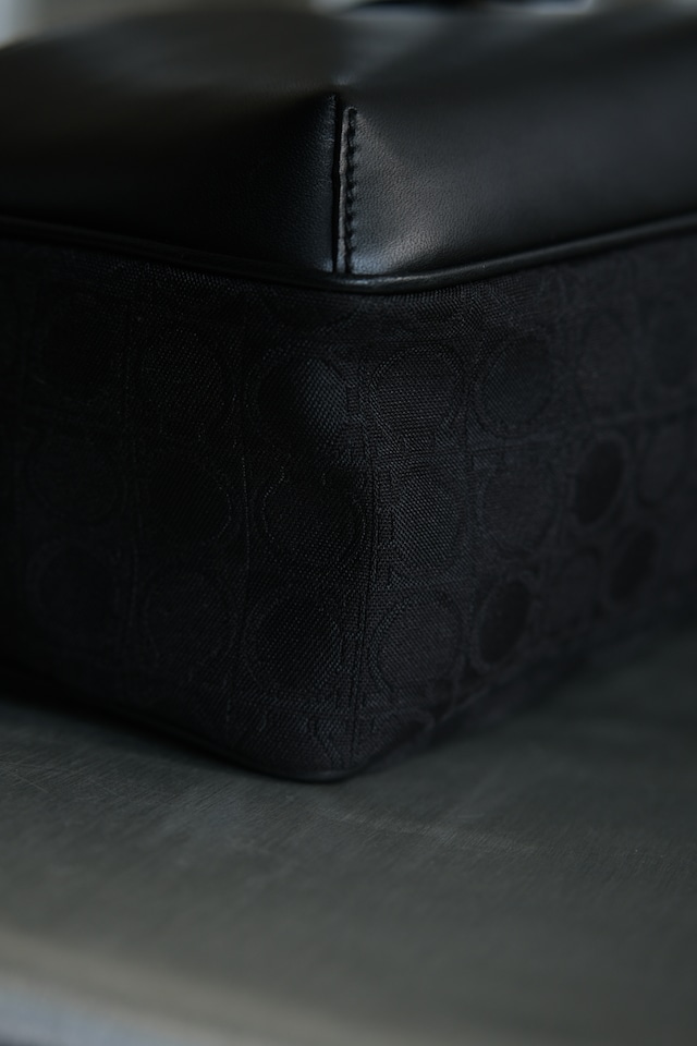 IORI/"Salvatore Ferragamo" one shoulder bag/ Gancini canvas/